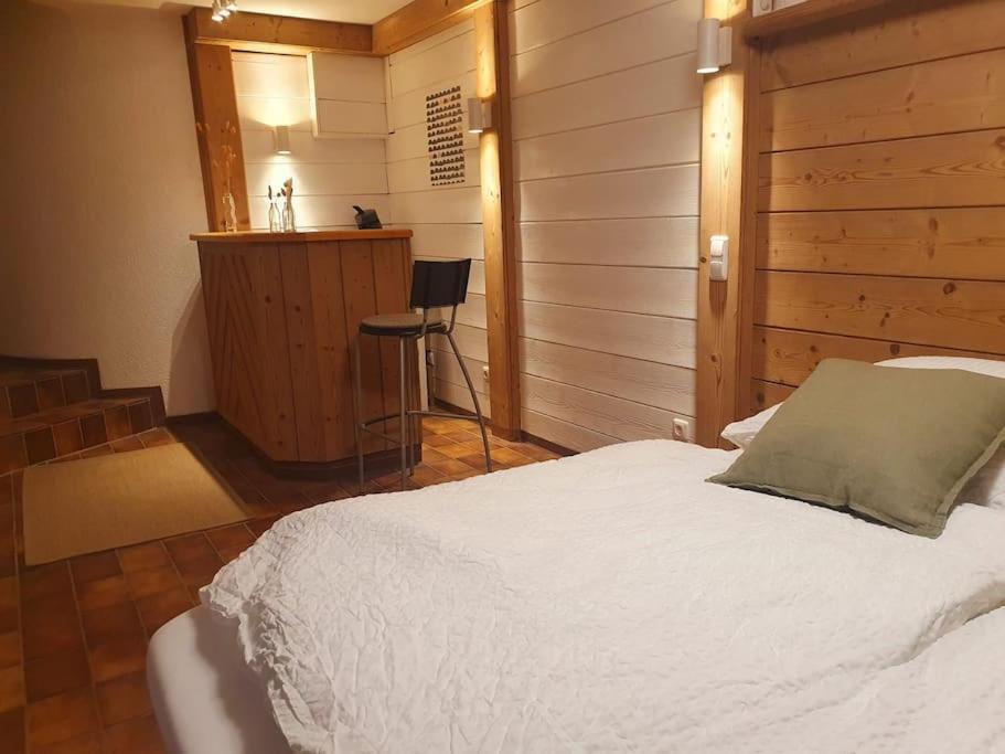 Apartment-Top Lage Koeln เฮิร์ท ภายนอก รูปภาพ